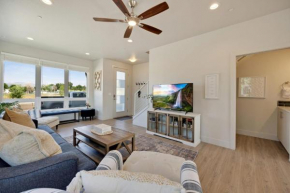 Earthy Townhome near Old Town, Breweries & River!